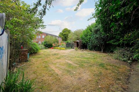 2 bedroom maisonette for sale, Heathfield, North Chingford