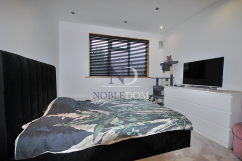 45a Ferrymead Gardens, Greenford, UB6 9NF
