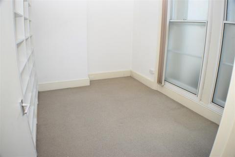 2 bedroom flat to rent, Church Road, Hove