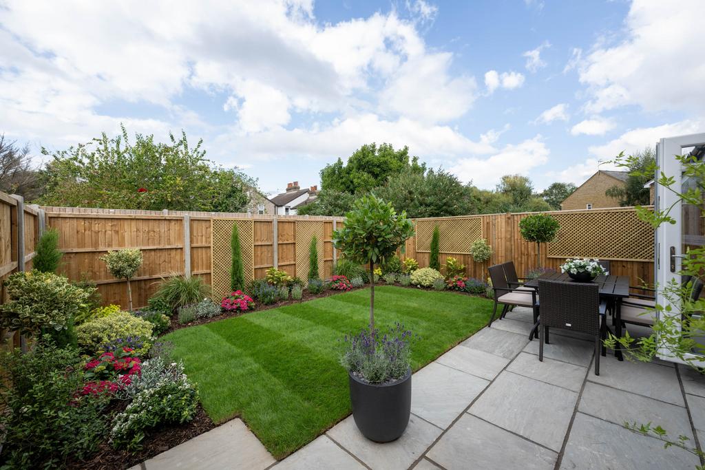 Show home rear garden