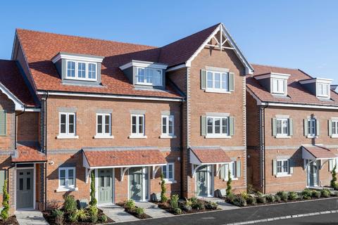 3 bedroom end of terrace house for sale, Plot 21 at Moorfield Mews, Moor Lane, TW18