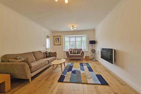 20 Lea Green Drive, Wythall, Birmingham, B47 6HD