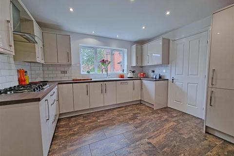 20 Lea Green Drive, Wythall, Birmingham, B47 6HD
