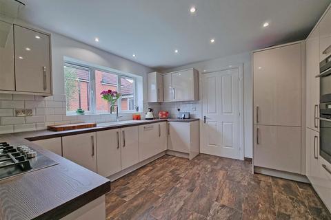 20 Lea Green Drive, Wythall, Birmingham, B47 6HD