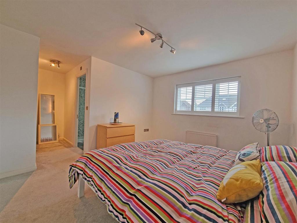 Guest bedroom