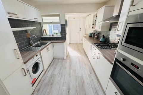 3 Garrick Grove, Hartlepool, TS25 4JE