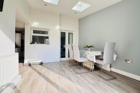 3 Garrick Grove, Hartlepool, TS25 4JE