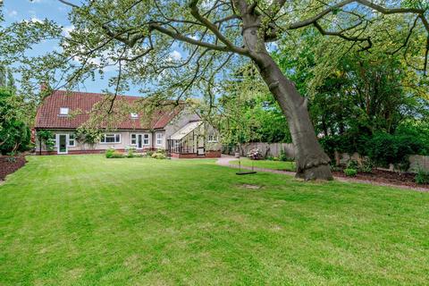 4 bedroom detached house for sale, Elmsleigh Avenue, Stoneygate, Leicester