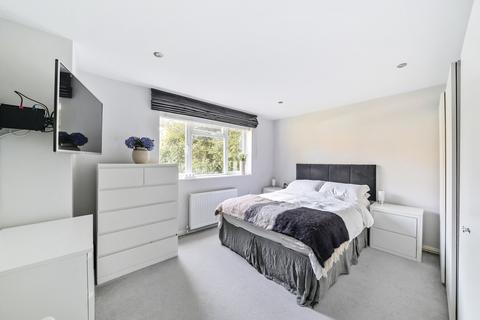 2 bedroom maisonette for sale, Cromwell Close, London, N2