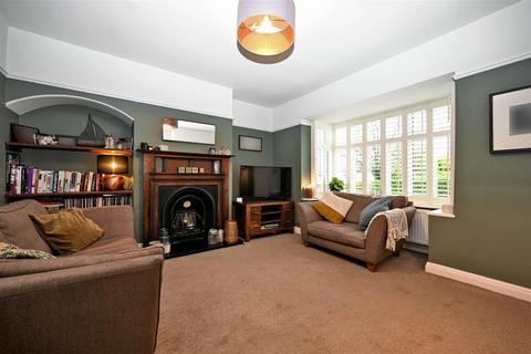 16 Carr Lane, Rawdon, Leeds, LS19 6PF