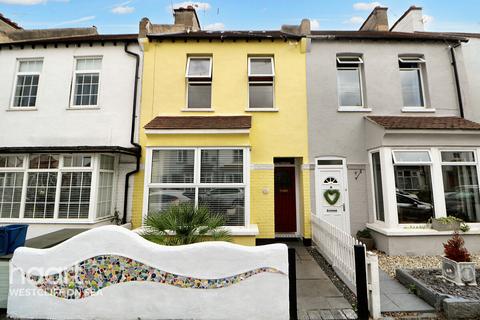 3 bedroom terraced house for sale, Wellington Avenue, Westcliff-On-Sea