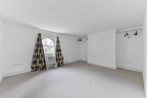 3 bedroom flat to rent, North End, Central Croydon, Croydon, CR0