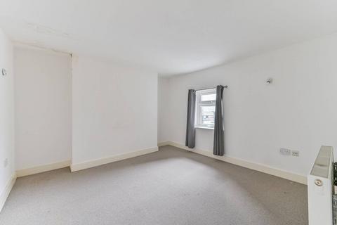 3 bedroom flat to rent, North End, Central Croydon, Croydon, CR0