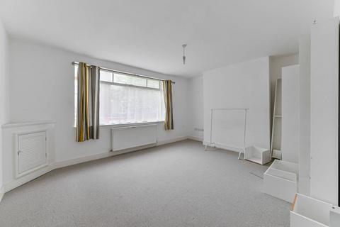 3 bedroom flat to rent, North End, Central Croydon, Croydon, CR0