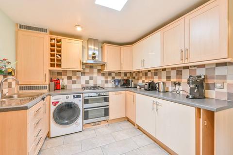 2 bedroom terraced house to rent, Tavistock Road, Stratford, London, E15