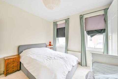 2 bedroom terraced house to rent, Tavistock Road, Stratford, London, E15