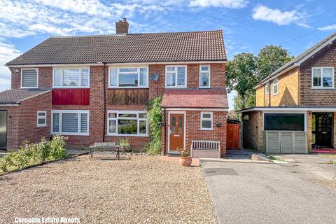 7 Seaman Close, Park Street, St Albans, AL2 2NX