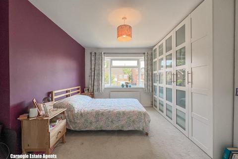 7 Seaman Close, Park Street, St Albans, AL2 2NX