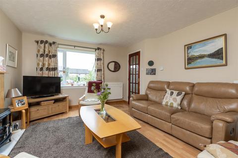 3 bedroom end of terrace house for sale, Raeburn Park, Perth