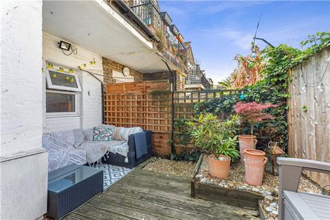 1 bedroom apartment for sale, Aylesbury Road, Southwark, London, SE17