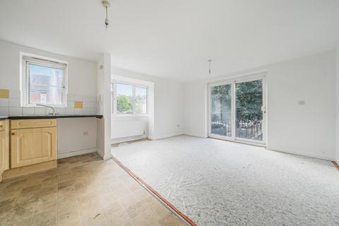 2 bedroom flat for sale, High Wycombe,  Buckinghamshire,  HP11