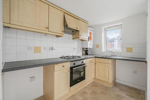 2 bedroom flat for sale, High Wycombe,  Buckinghamshire,  HP11