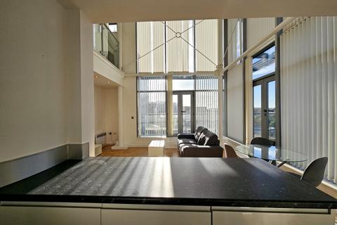 2 bedroom penthouse to rent, Gotts Road, Leeds LS12