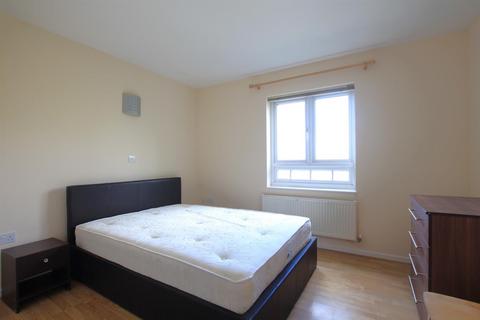 2 bedroom apartment to rent, Ashford Road, Feltham TW13