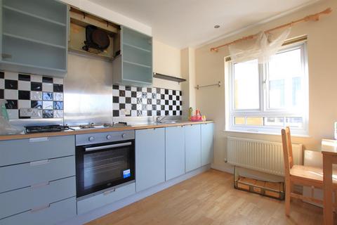 2 bedroom apartment to rent, Ashford Road, Feltham TW13