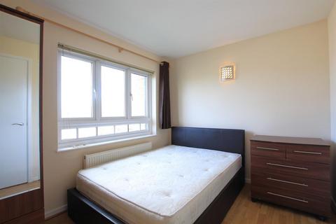 2 bedroom apartment to rent, Ashford Road, Feltham TW13