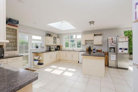 5 bedroom semi-detached house for sale, West Barnes Lane, New Malden KT3