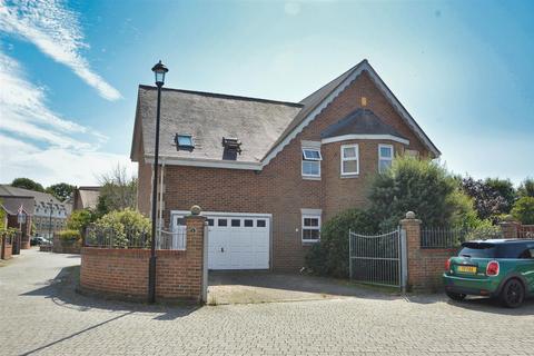 5 bedroom detached house for sale, BULLEN VILLAGE, RYDE