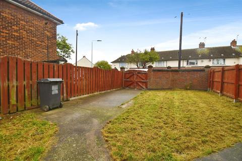 2 bedroom semi-detached house for sale, Welbury Grove, Hull