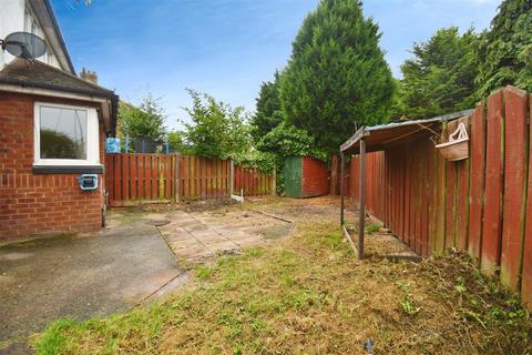 2 bedroom semi-detached house for sale, Welbury Grove, Hull