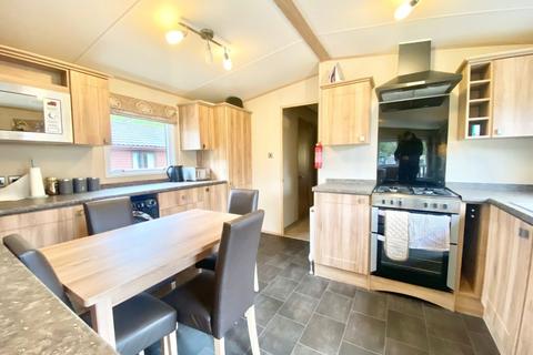 2 bedroom static caravan for sale, Stratheck Holiday Park