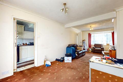 3 bedroom terraced house for sale, 76 Parsonage Road, Rainham