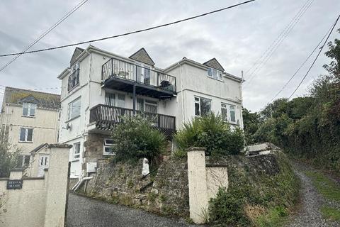 3 bedroom apartment to rent, Carne Road, Newlyn TR18