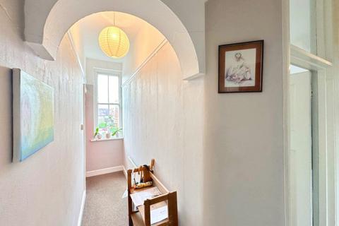 3 bedroom flat for sale, Barnet NW11