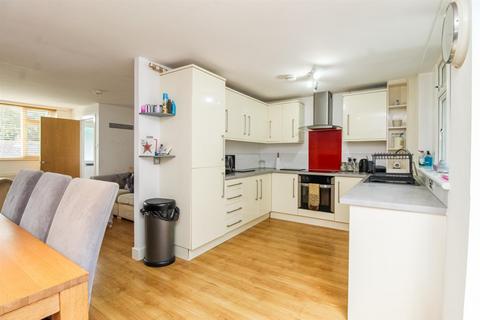 2 bedroom semi-detached house for sale, Valley Drive, Wakefield WF2