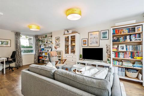 2 bedroom house for sale, Colet Gardens, St Pauls Court, London, W14