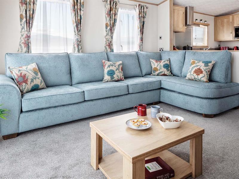 White Rose - Carnaby-Glenmoor Lodge-88995