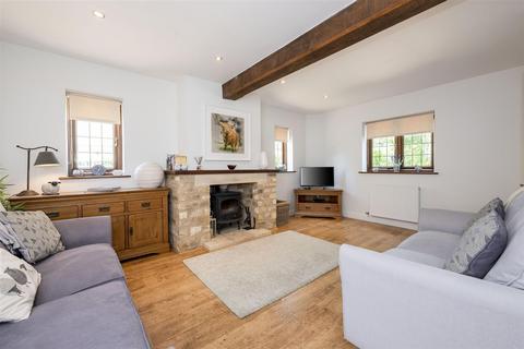 2 bedroom cottage for sale, Stretton On Fosse, Moreton-In-Marsh, GL56