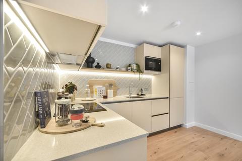 2 bedroom flat to rent, Evelyn Street Deptford SE8