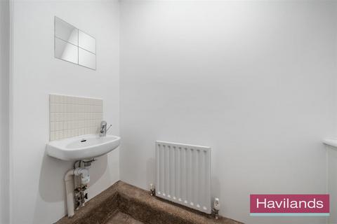 25 The Rye, London, N14 4LX