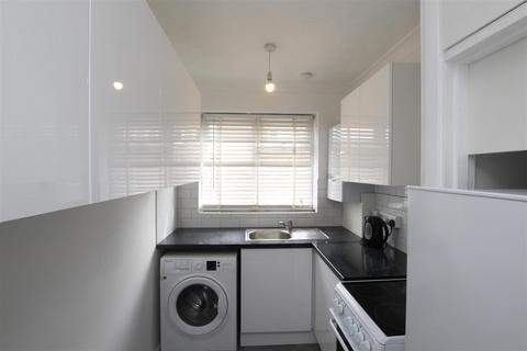 2 bedroom house to rent, Viceroy Parade, Hutton Road, Shenfield, Brentwood