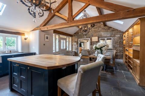 Castle Hill Barn Castle Hill, Holmesfield, Dronfield, S18 7WQ