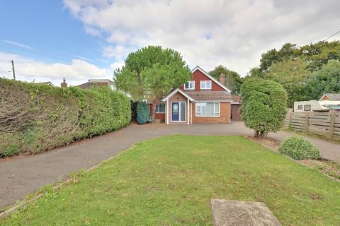 4 bedroom chalet for sale, Rollestone Road, Holbury