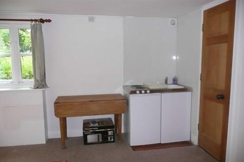 Studio to rent, New Banks Fee, Longborough