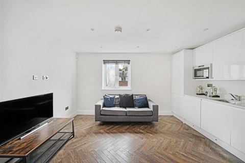 2 bedroom flat for sale, Hollybush Place, London