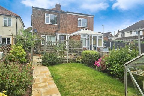 3 bedroom semi-detached house to rent, Boxalls Lane, Aldershot